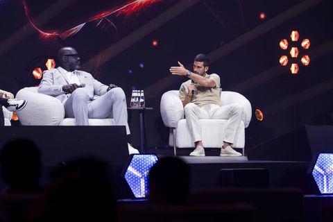 Novak Djokovic gaat viraal op social media na ontmoeting met indrukwekkende ex-topsporter