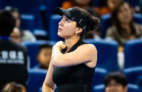 Tennisster (24) neemt ingrijpend besluit na problemen met gezondheid: 'Een van de zwaarste jaren uit mijn leven'