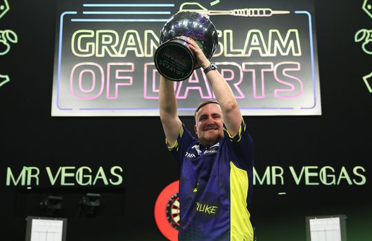 Dit is wat Luke Littler aan prijzengeld won na Grand Slam of Darts-zege