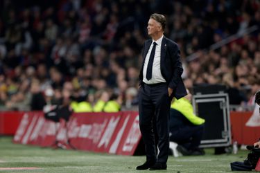 Louis van Gaal in verband gebracht met bondscoachschap: 'Hij staat op de shortlist'