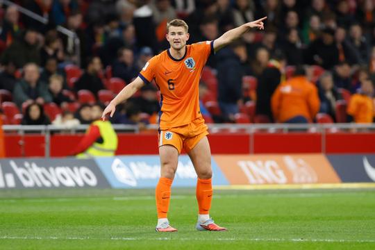 Matthijs de Ligt blij met terugkeer bij Oranje na moeilijke periode: 'Ik ben happy met vanavond'