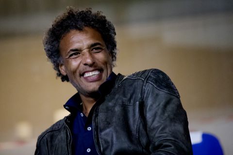 Oud-topvoetballer Pierre van Hooijdonk (55) helemaal verknocht aan nieuwe liefde: 'Ik merk dat ik verslaafd ben'