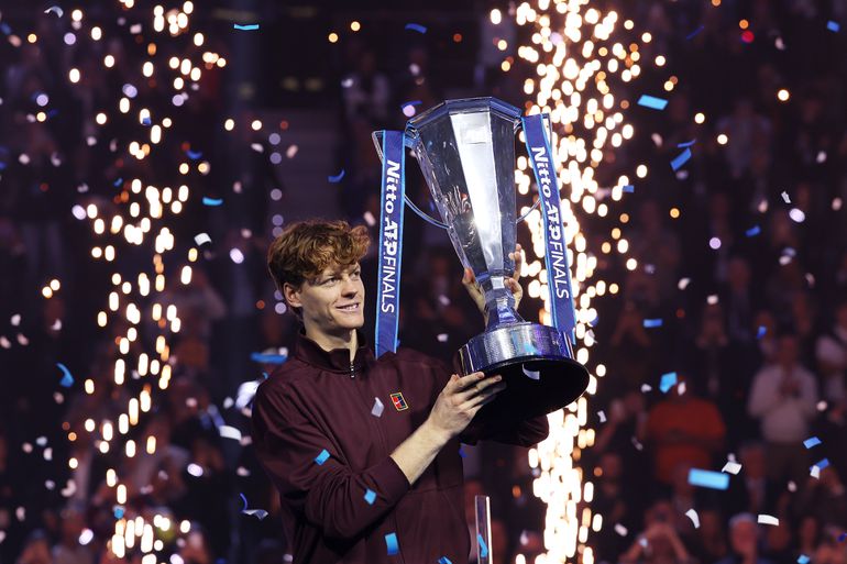 Jannik Sinner doorbreekt stilte over 'mysterieuze ring' van vriendin die aan Formule 1-coureur werd gelinkt