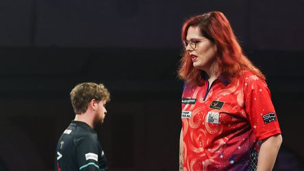 'Zure' Noa-Lynn van Leuven miste 'net dat ene stukje' op grote podium WK darts