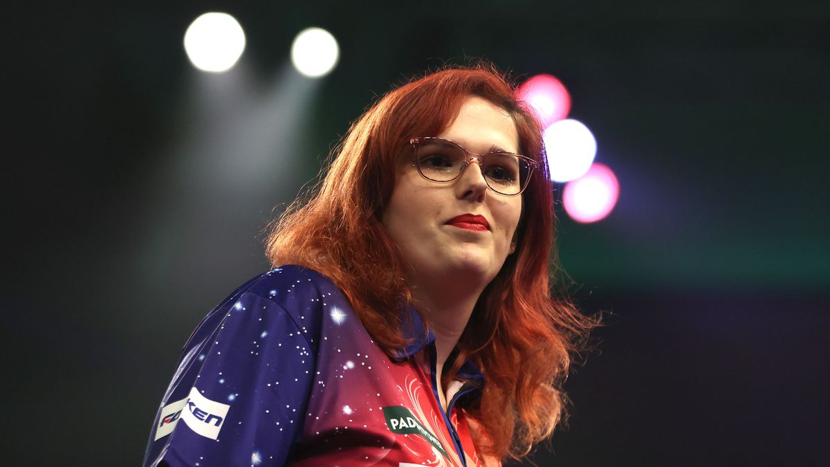 Historisch debuut voor Noa-Lynn van Leuven op WK darts eindigt in mineur tegen landgenoot