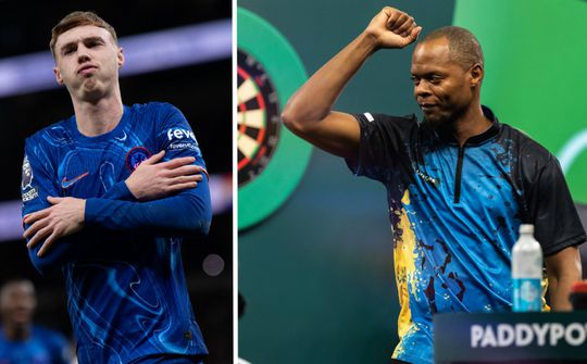 Positieve matchfixing? Darter gooit op verzoek 'rare' 180 en doet Chelsea-ster Cole Palmer na