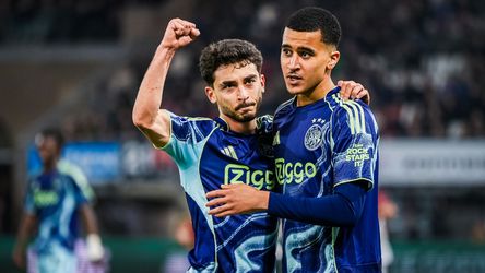 Jeugdig Ajax wint met 16-jarige debutant in doelpuntrijke wedstrijd van amateurs in KNVB Beker