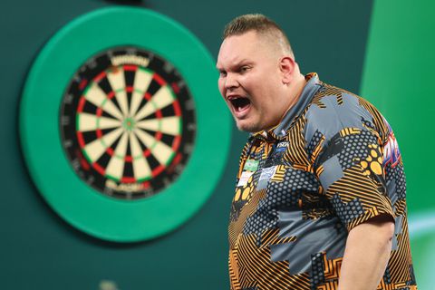 Nederlandse darter op WK vergeleken met 'seriemoordenaar uit Neflix': 'Hij voegt écht iets toe aan de sport'