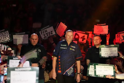 Waarom er geen middagsessie is op WK darts: Raymond van Barneveld zonder voorprogramma