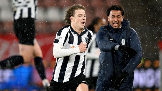 Vrienden Ajax-beul en Hercules-held Tim Pieters cashten 150.000 euro: 'Alles is op'