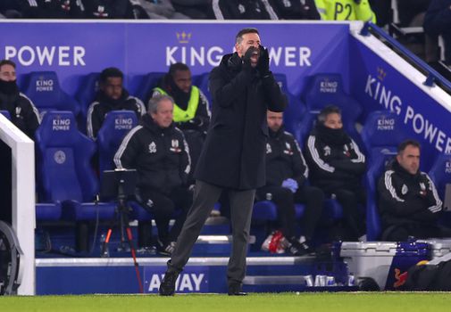 Ruud van Nistelrooij onder vuur bij boze Leicester-fans: 'Je weet niet waar je mee bezig bent'