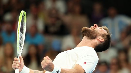 Heftig incident velt tennisser op Australian Open: 'Ik had geen tijd om naar de dokter te gaan'