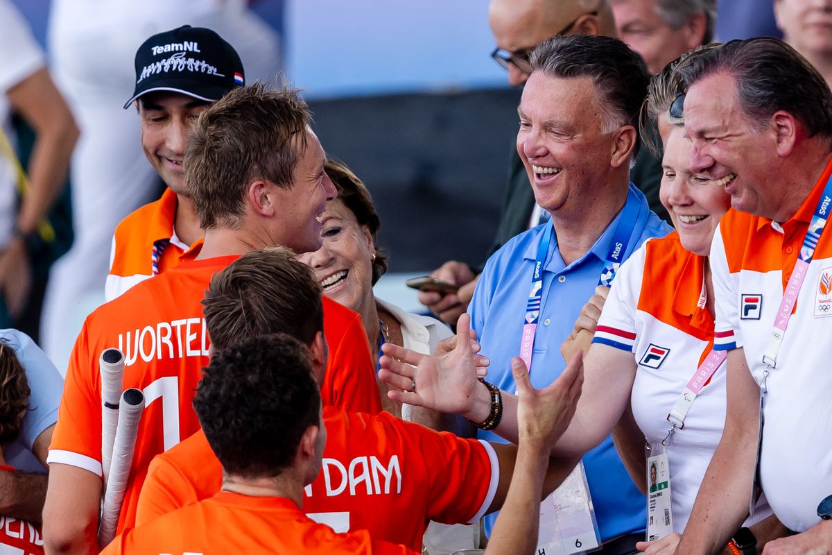 Lovende woorden voor 'inspirator' Louis van Gaal: 'Daar komt ook een magie binnen'