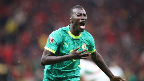 Pape Gueye na het maken van de winnende treffer © Getty Images