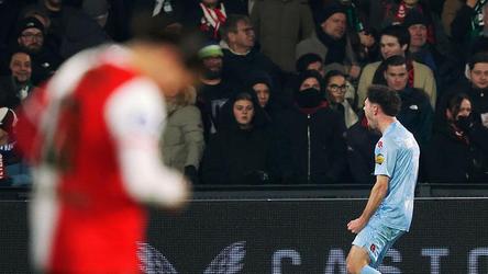 Keiharde klap voor Feyenoord: Robin van Persie moet vrezen na knotsgekke nederlaag tegen Sparta
