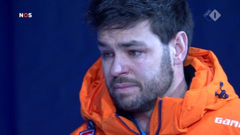 Shorttrackicoon Sjinkie Knegt (36) breekt bij emotioneel afscheid op EK in Nederland: 'Daar kan ik van genieten'