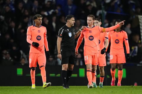 Woedende Frenkie de Jong loopt leeg over scheidsrechter na deceptie met FC Barcelona: 'Schandalig!'