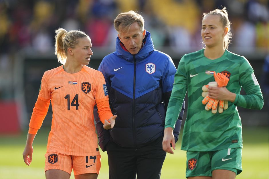 Oranje Leeuwinnen verrast door veelbesproken besluit rondom pikant duel: 'Onderling over gesproken'
