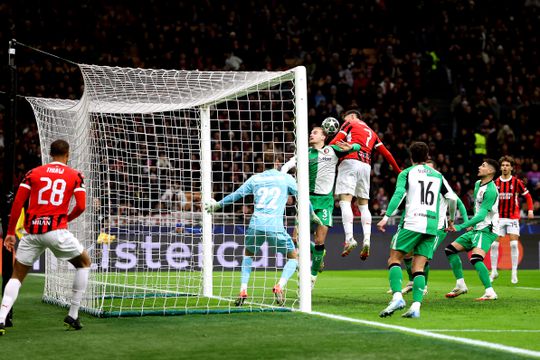 Onbegrip over fouten van Feyenoord tegen AC Milan: 'Waarom doe je dat niet?'