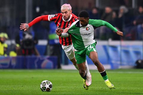 Opvallende rode kaart Givairo Read na eindsignaal AC Milan - Feyenoord krijgt staartje