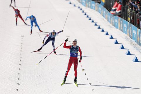 Succesvolste olympiër op Winterspelen slaat weer toe: langlauffenomeen bereikt unieke mijlpaal