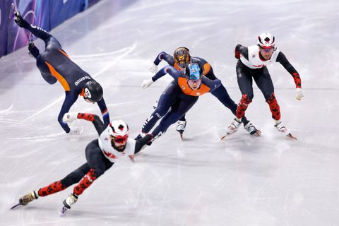 'Shitshow' tijdens olympische finale shorttrack: 'Had niet verwacht dat hij dwars door me heen zou rijden'