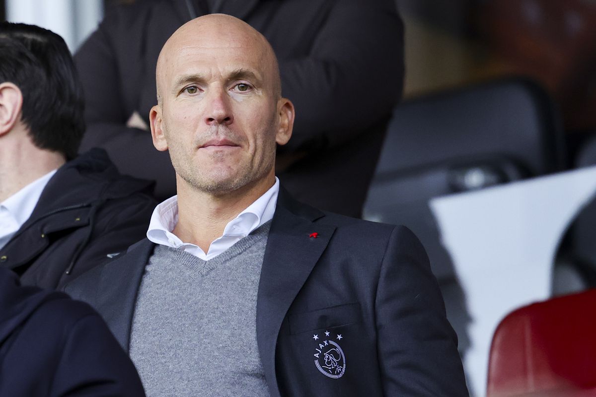 Monsterklus voor directeur Alex Kroes bij Ajax: 'Het voelt slecht om mijn club zo te zien'