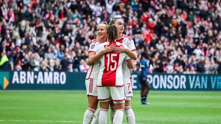 Ajax Vrouwen - Chelsea trekt recordaantal bezoekers in Nederland