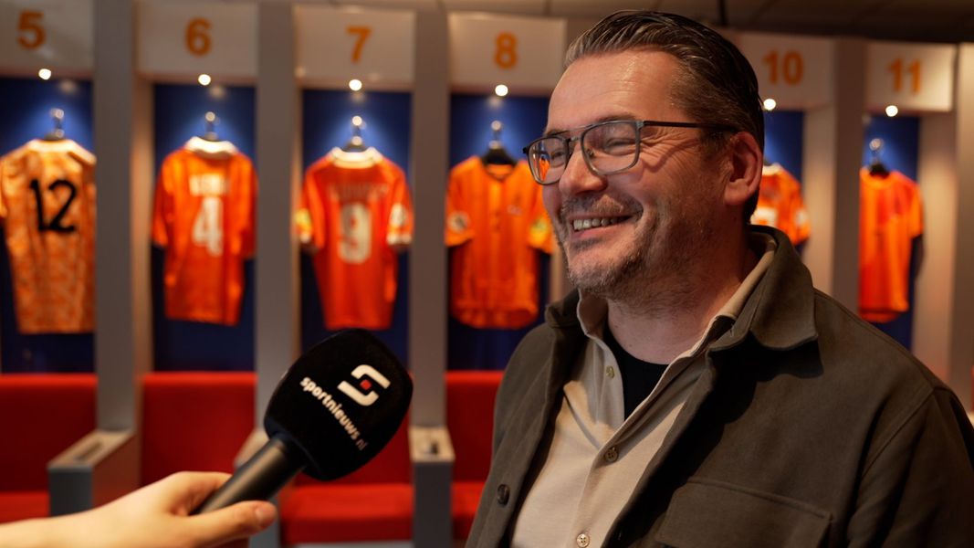 Voetbalshirtverzamelaar Pieter heeft zo'n 150 EK- en WK-shirts