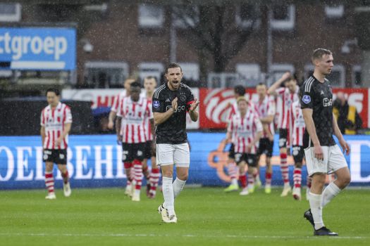 'Hij overschat zichzelf': analisten snappen niks van bizarre vrije trap van Jordan Henderson