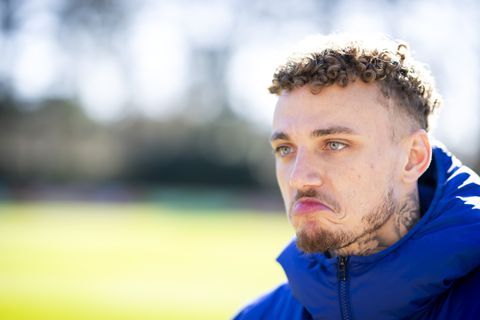 Noa Lang vastberaden na advies van ervaren teamgenoot: 'Hij denkt dat ik de absolute top kan bereiken'