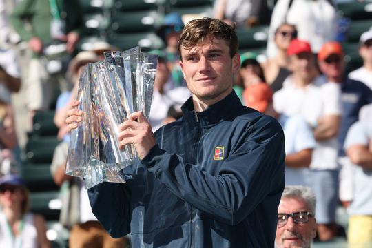 Moeder van toptennisser negeert zoon op opmerkelijk moment: 'Dacht dat hij op feestje was'