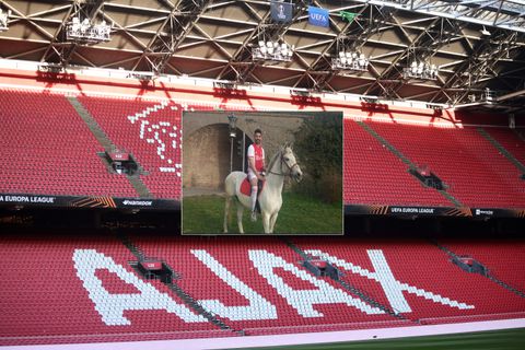 Jubilerend Ajax krijgt een verrassende felicitatie vanuit Servië