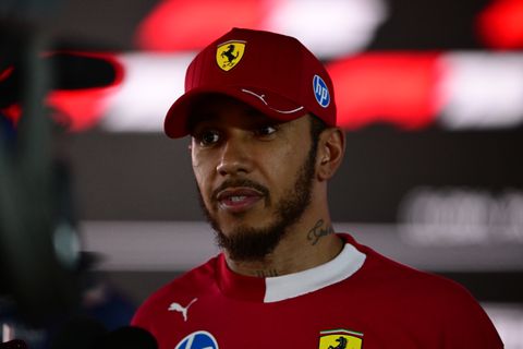 Lewis Hamilton geen fan van 'makkelijkere' Formule 1-auto's: 'Wij zijn topatleten, het moet zwaar zijn'