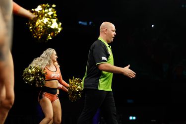 Topdarter Michael van Gerwen zorgt in 'zwaar avontuur' voor verbazing: 'Dan is hij daar wel bereid toe'