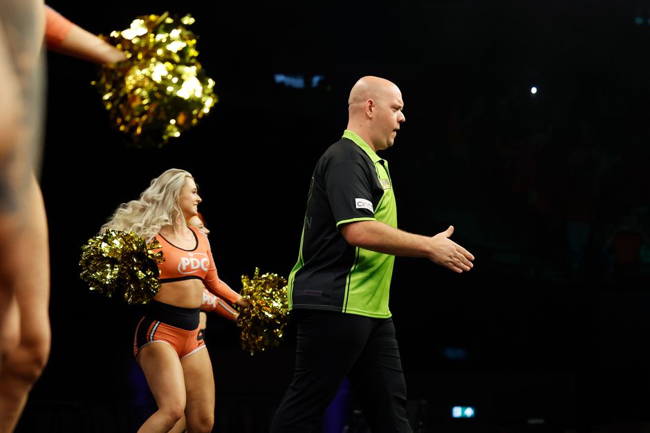 Topdarter Michael van Gerwen zorgt in 'zwaar avontuur' voor verbazing: 'Dan is hij daar wel bereid toe'
