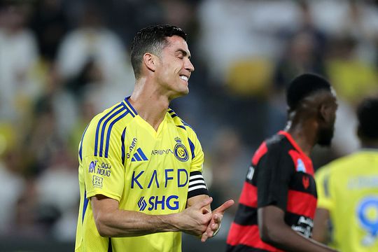 Onzichtbare Cristiano Ronaldo lijdt pijnlijke nederlaag tegen oud-ploeggenoot