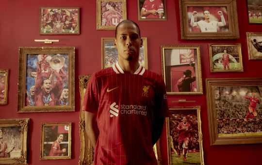 Megasalaris Virgil van Dijk bij Liverpool zorgt voor nieuw idee: 'De helft van de Premier League-spelers ging failliet'