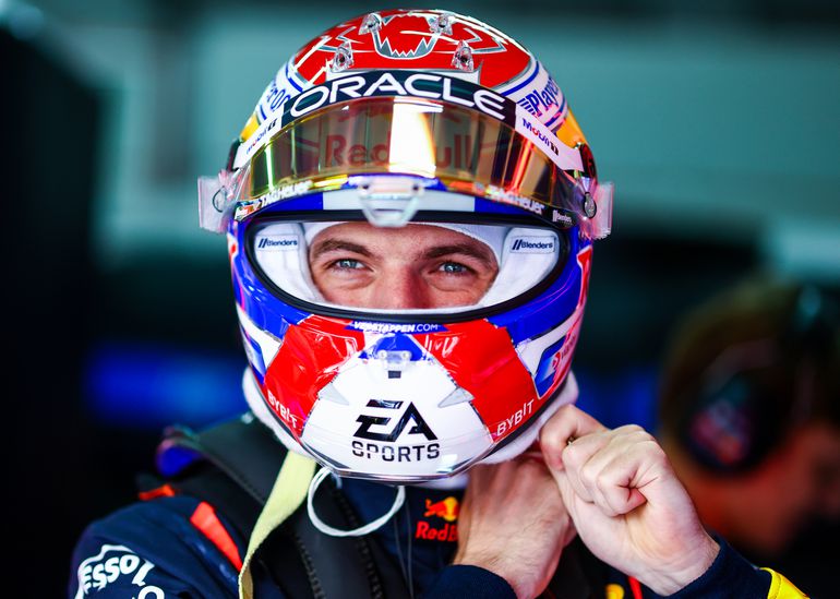 Max Verstappen evenaart Ayrton Senna met achtste pole op rij na zinderende kwalificatie op Imola