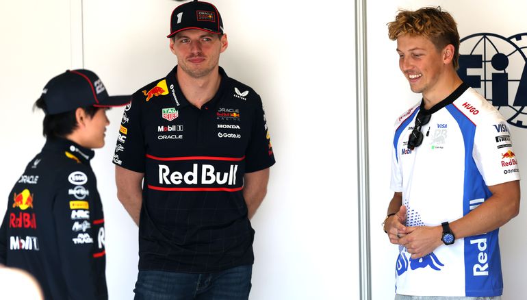Fans bejegenen teamgenoot van Max Verstappen racistisch: 'Velen gaan te ver'