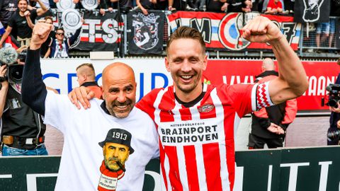 Dit is het oordeel van PSV-trainer Peter Bosz: extreme pieken en diepe dalen voor succestrainer