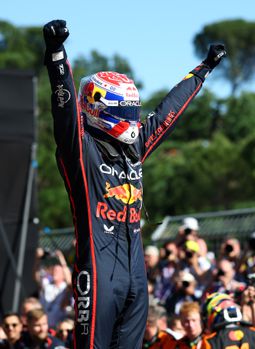 WK-stand Formule 1: Max Verstappen ziet Oscar Piastri en Lando Norris uitlopen in Monaco