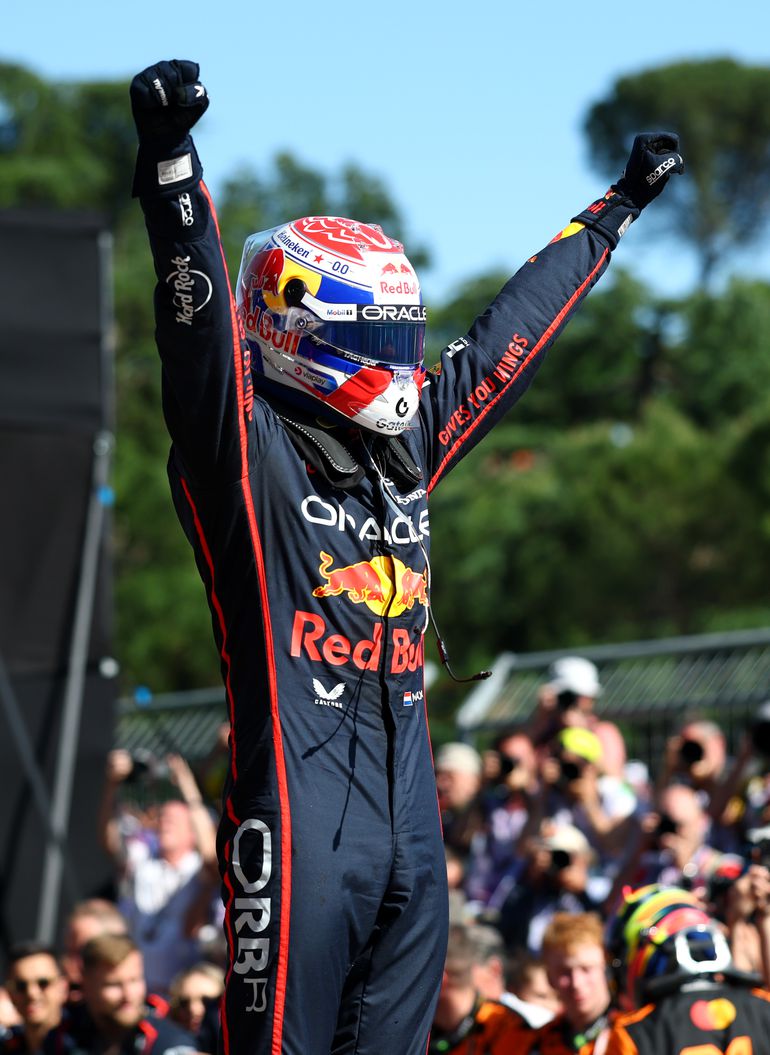 WK-stand Formule 1: Max Verstappen loopt in op WK-leider Oscar Piastri dankzij zege op Imola