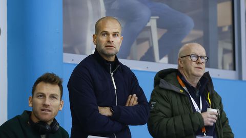 Erben Wennemars kan lach niet inhouden na emotioneel moment van Arjen Robben