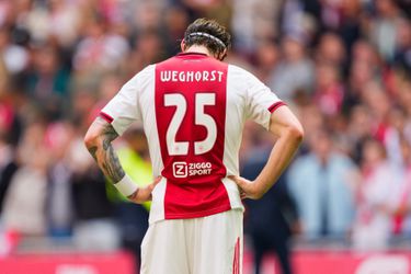 'United-flop' Weghorst moet het in Engeland ontgelden na misdraging bij Ajax: 'Over en Wout'