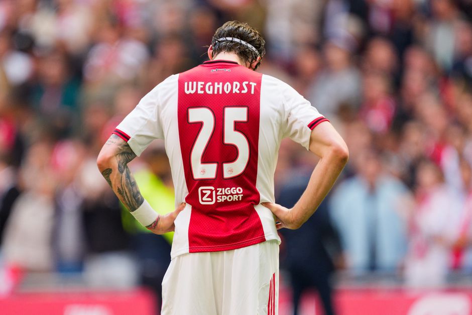 'United-flop' Weghorst moet het in Engeland ontgelden na misdraging bij Ajax: 'Over en Wout'