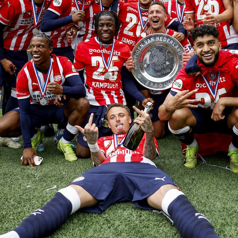 PSV-kampioen Noa Lang deelt reden waarom moeder ontbreekt op titelfeest