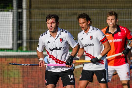 Hockey-icoon (35) baart opzien met zware hoofdwond: 'Dat hele stadion ging los'