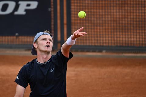 Toptennisser Jesper de Jong zet eerste stap richting Roland Garros, maar overtuigt nog niet