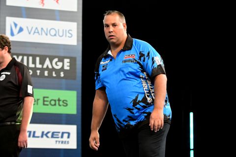 Topdarter Jermaine Wattimena loopt primeur bij PDC mis, maar doet wel goede zaken voor groot toernooi